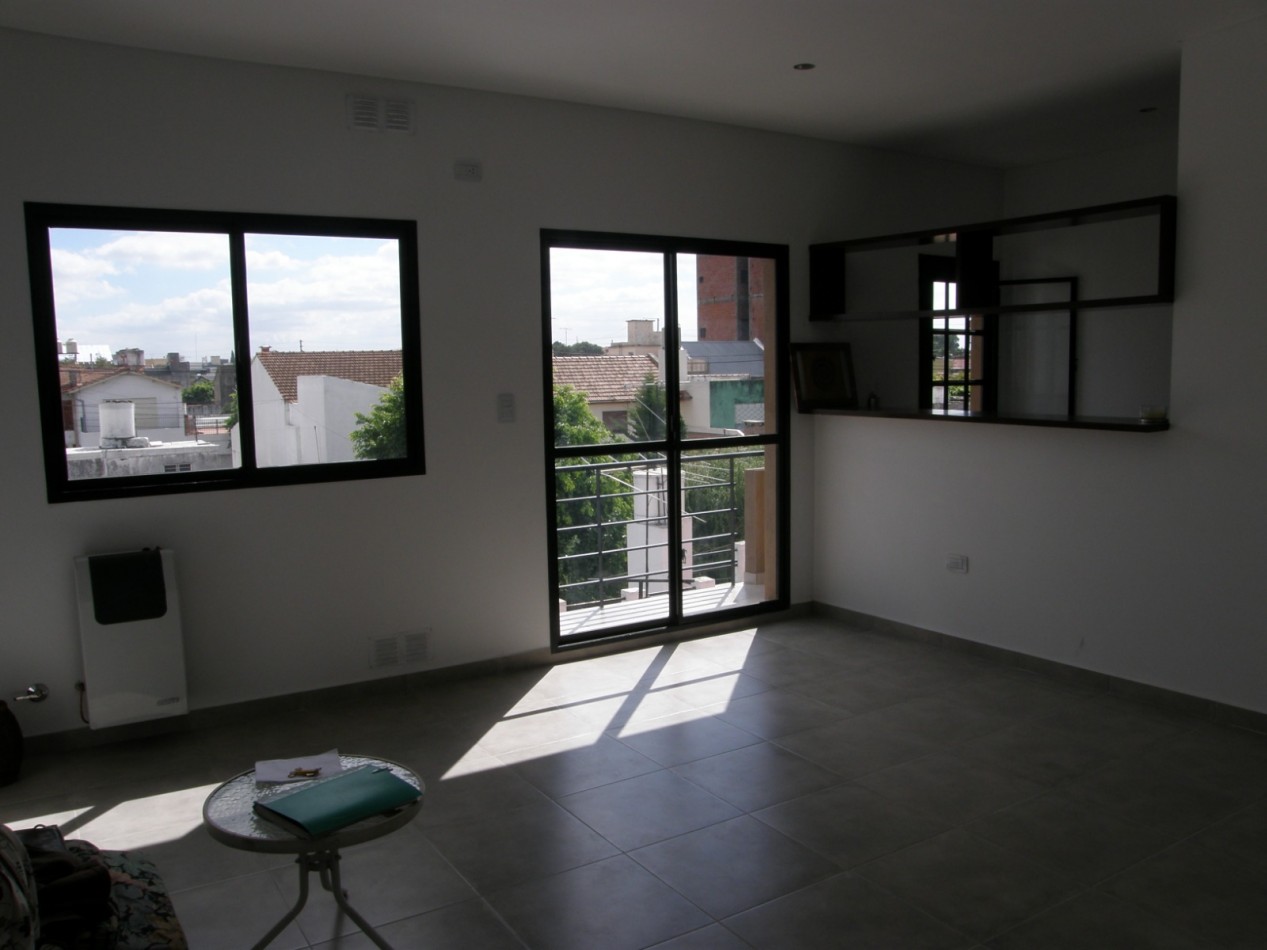Departamento de 2 ambientes con cochera en Ramos Mejia