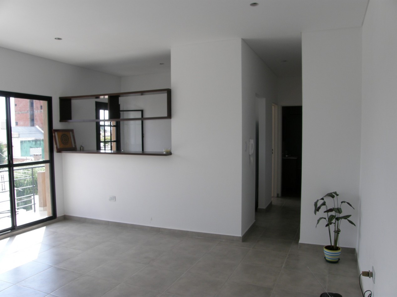 Departamento de 2 ambientes con cochera en Ramos Mejia