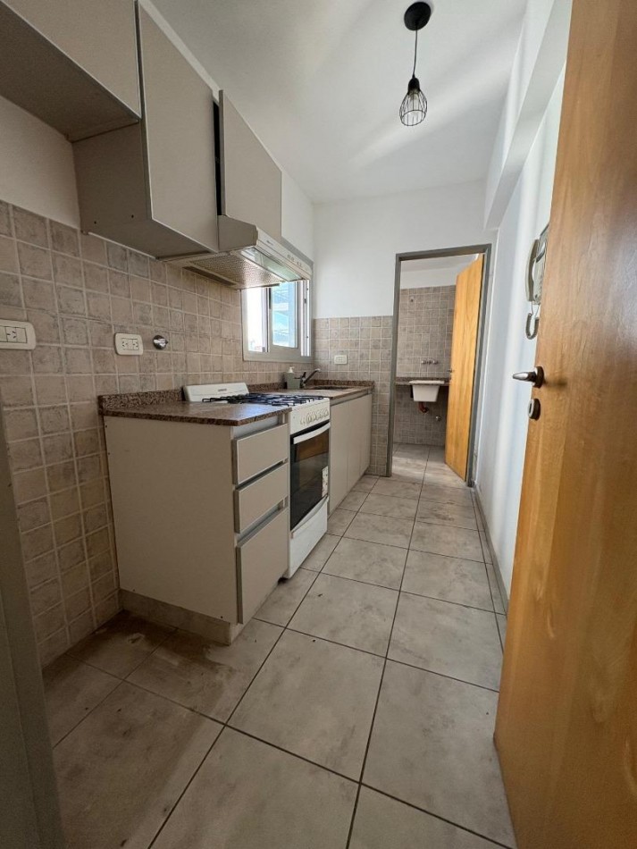 Departamento de 2 ambientes en CASTELAR CENTRO Nicolas Avellaneda 900