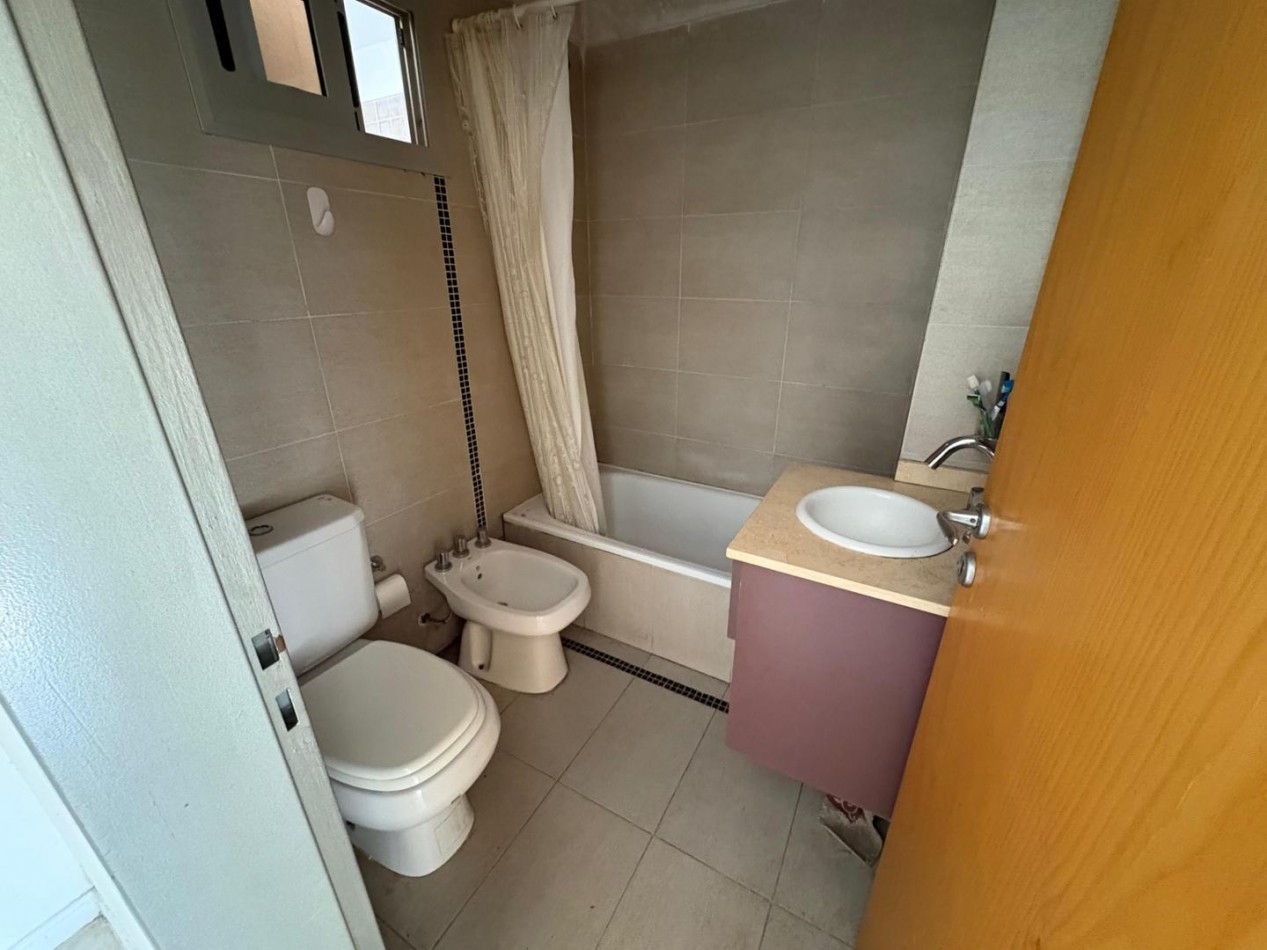 Departamento de 2 ambientes en CASTELAR CENTRO Nicolas Avellaneda 900