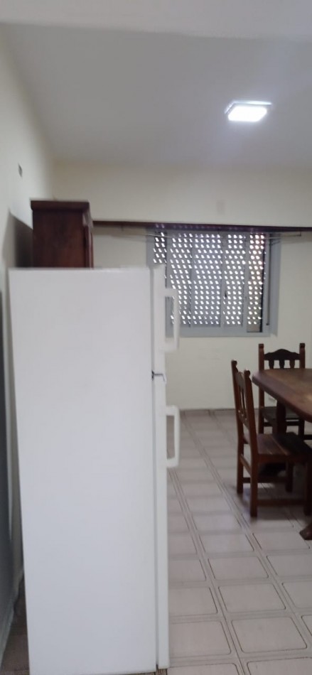 Departamento 2 amb a metros estacion Moron, Sarmiento 900