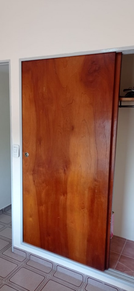 Departamento 2 amb a metros estacion Moron, Sarmiento 900