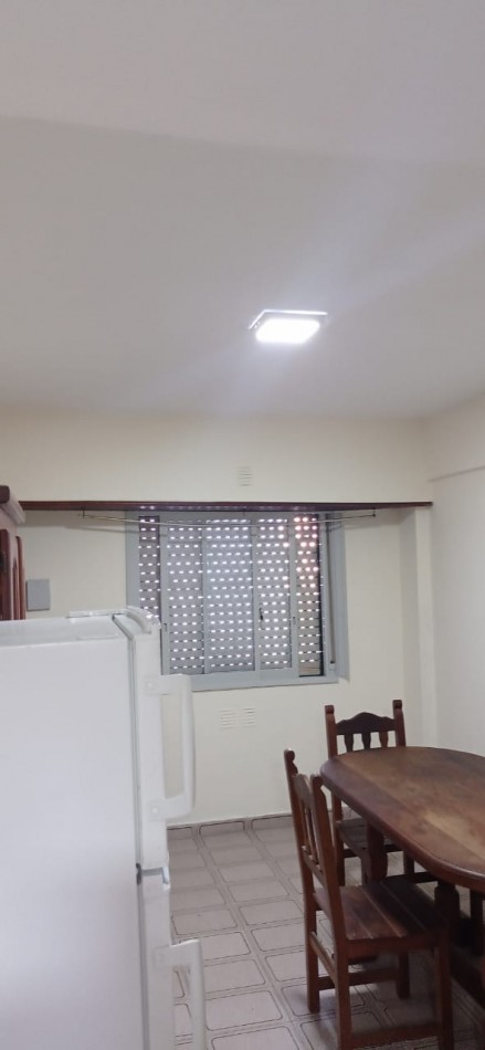 Departamento 2 amb a metros estacion Moron, Sarmiento 900