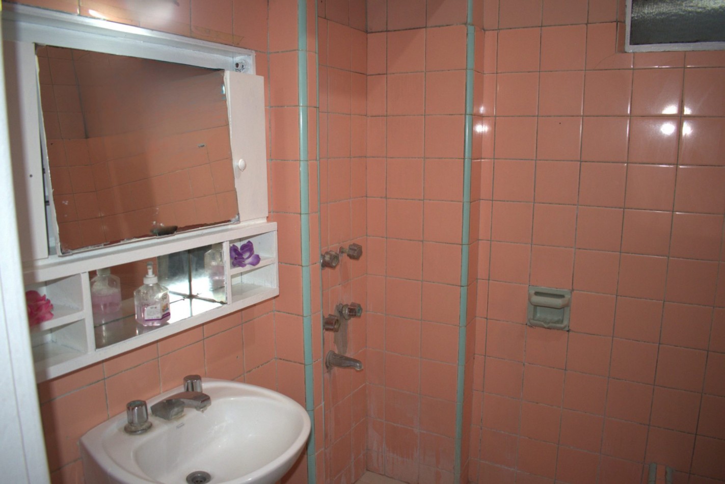 Alquiler PH 3 ambientes en Ituzaingo sin expensas. Tipo casa PH . Suboficial Perdomo 1500