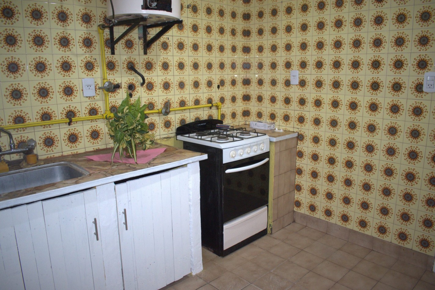 Alquiler PH 3 ambientes en Ituzaingo sin expensas. Tipo casa PH . Suboficial Perdomo 1500