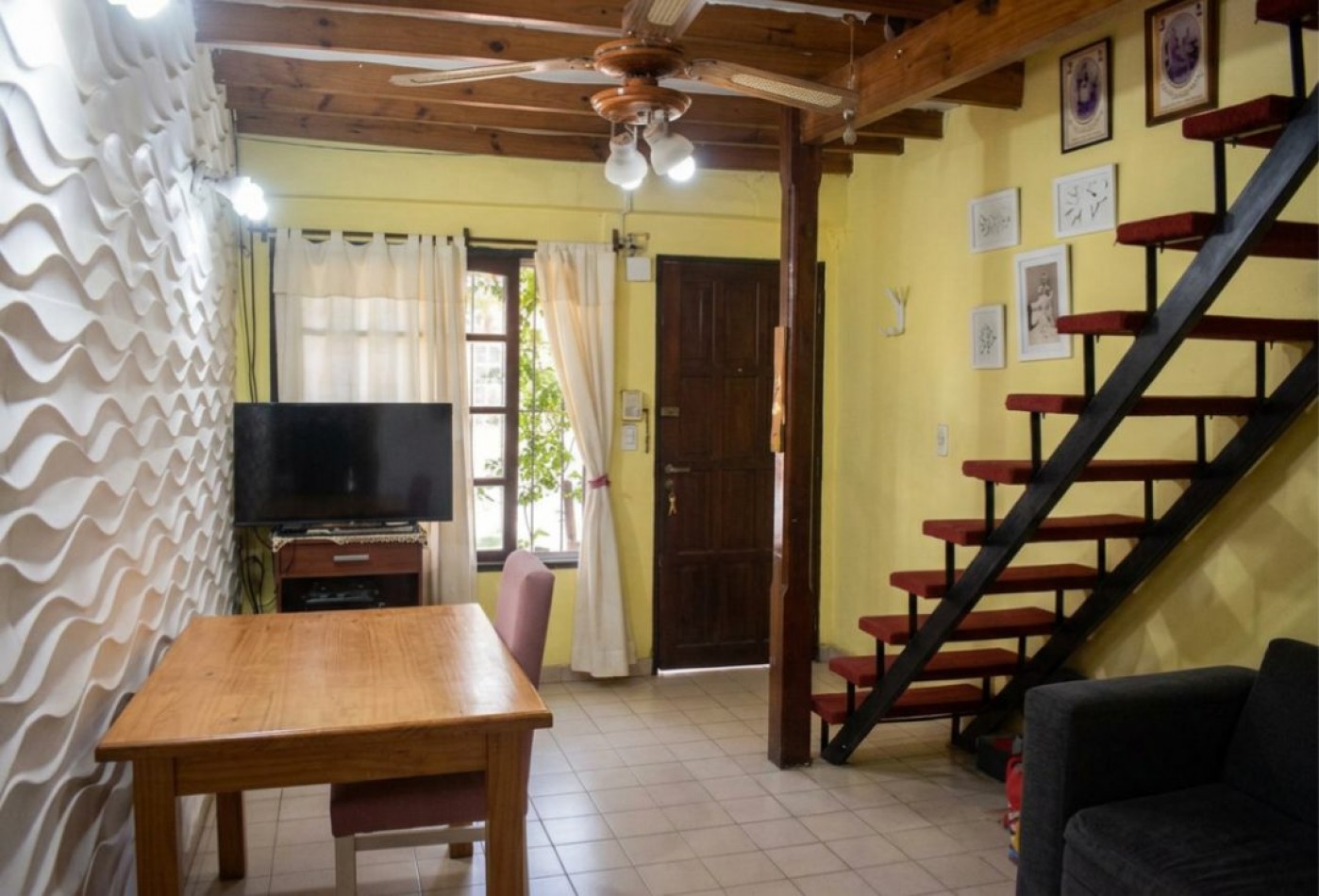 Casa 3 amb tipo PH con patio en Complejo Cerrado. Ituzaingo