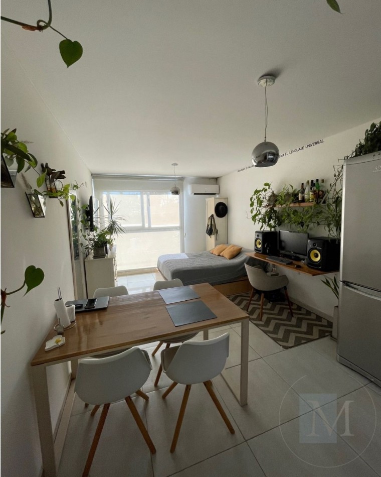 VENTA Monoambiente en Moron, Sarratea 100.