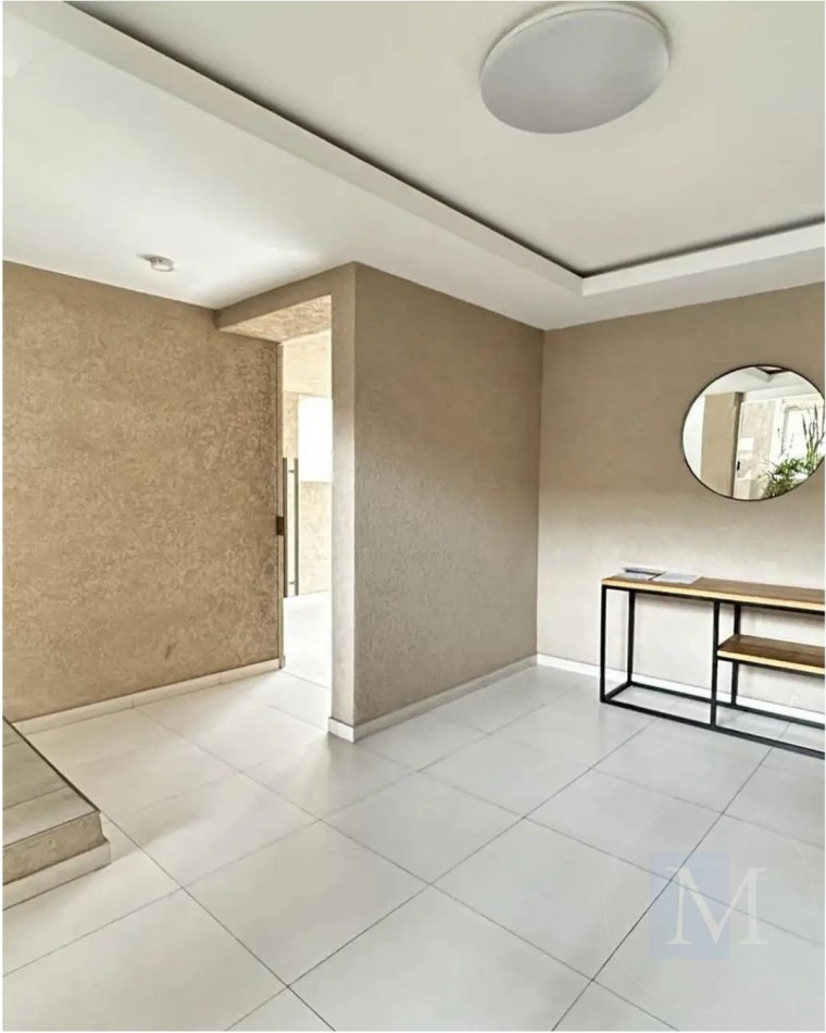 VENTA Monoambiente en Moron, Sarratea 100.