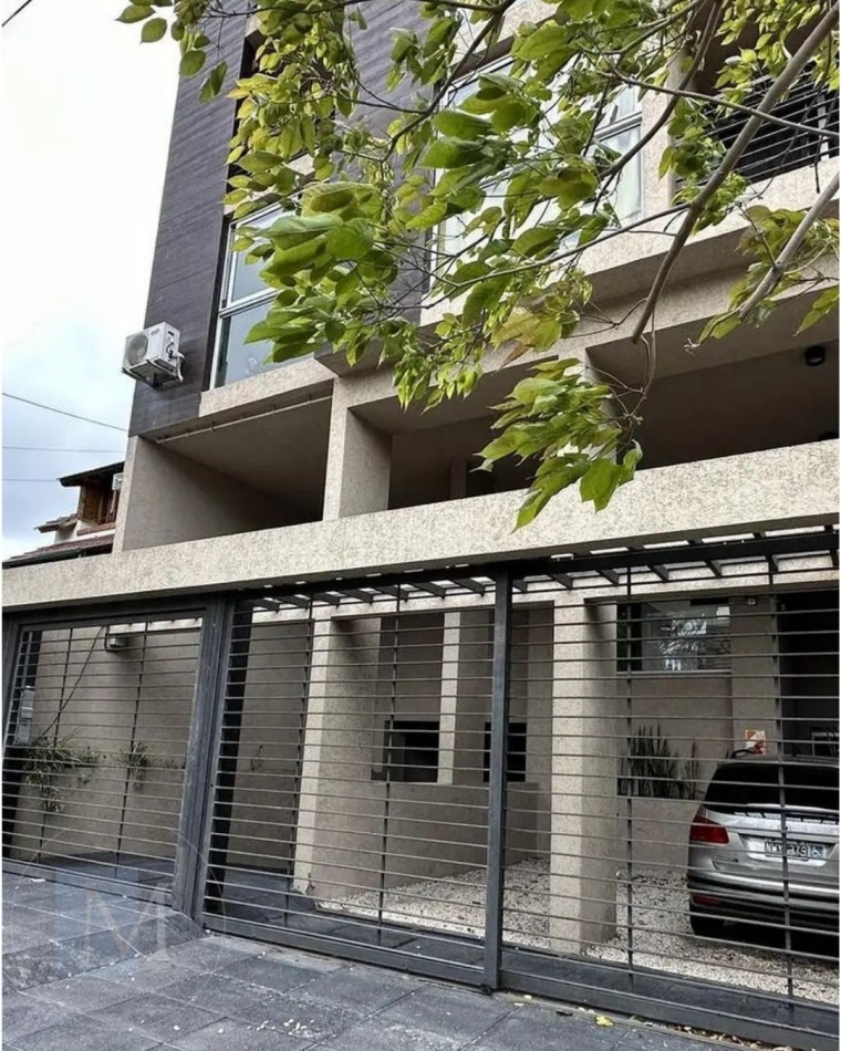 VENTA Monoambiente en Moron, Sarratea 100.