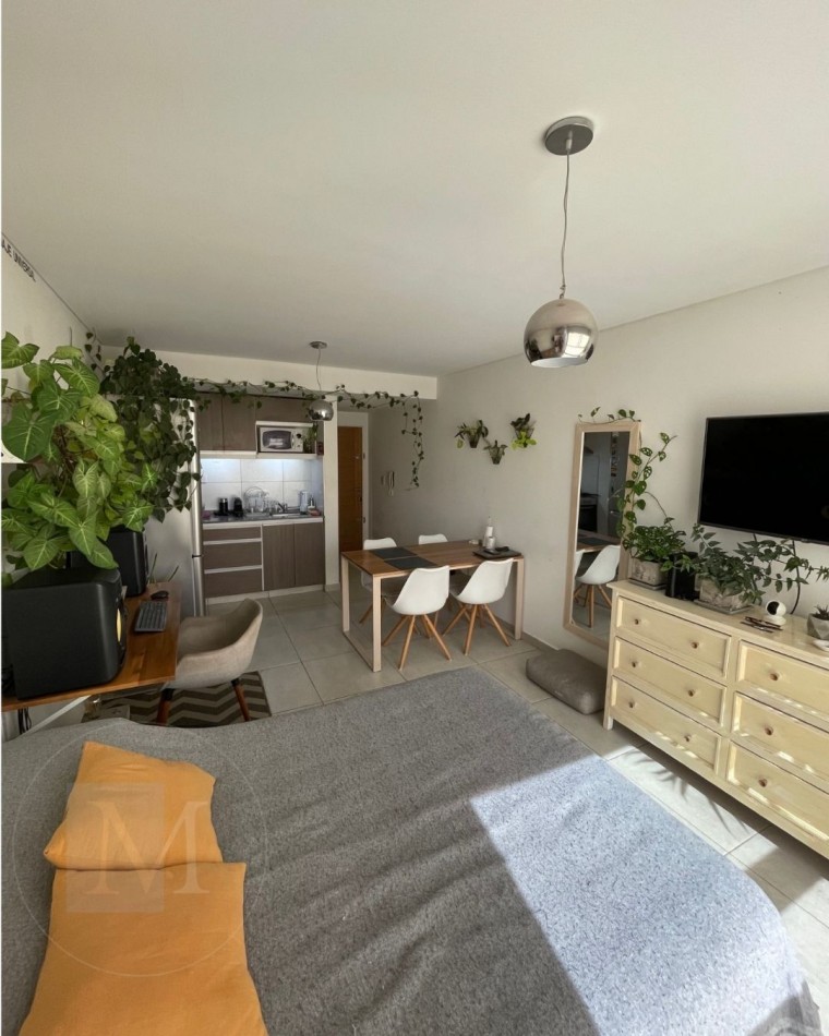 VENTA Monoambiente en Moron, Sarratea 100.