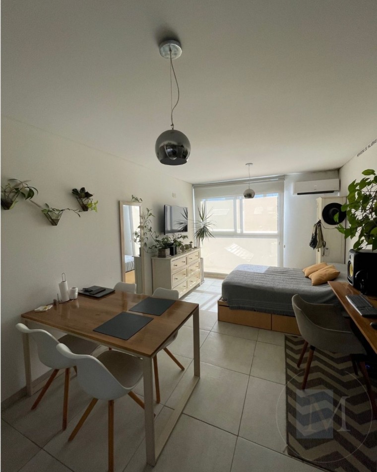 VENTA Monoambiente en Moron, Sarratea 100.