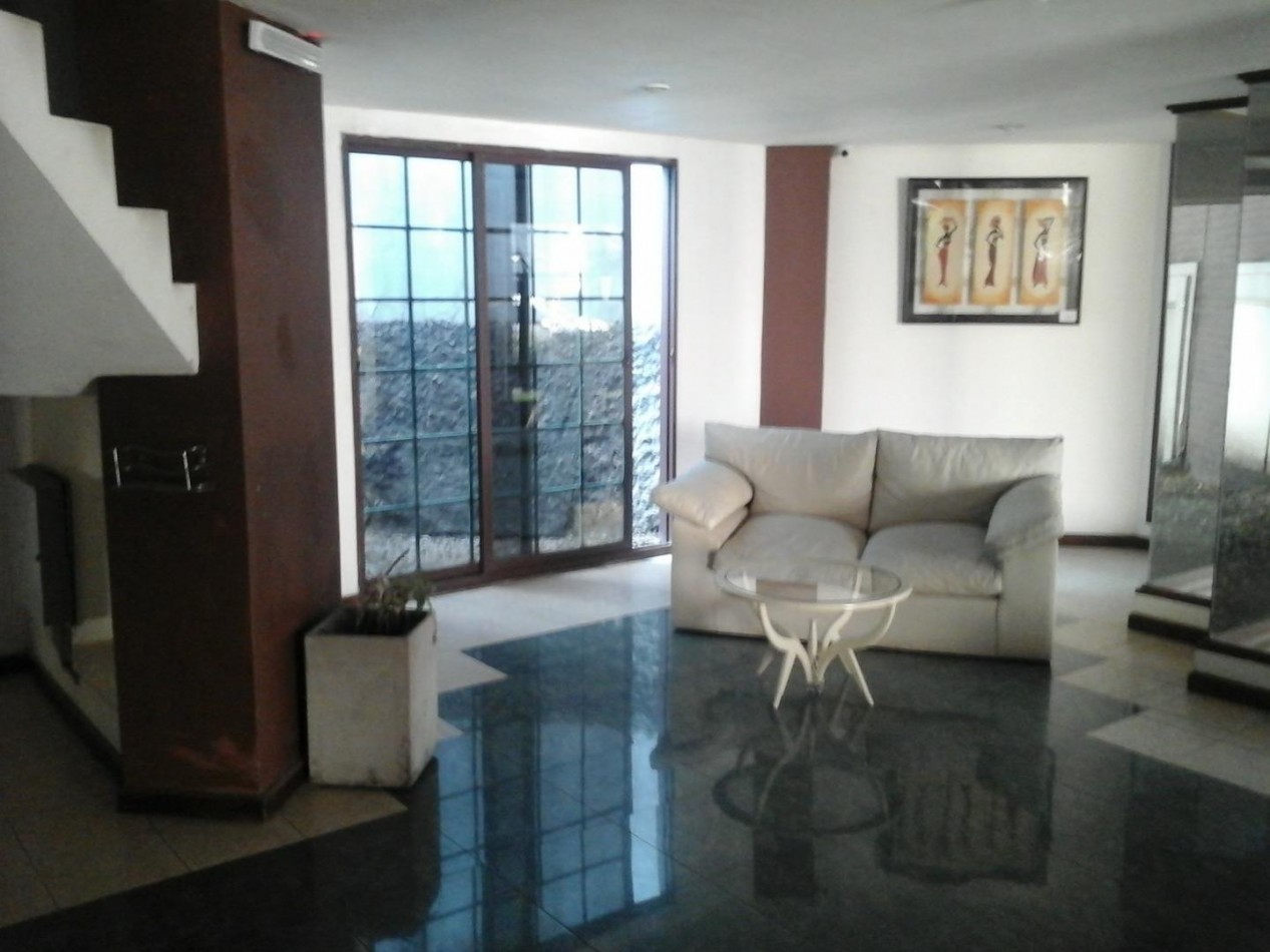 Departamento de 3 ambientes cercano a Universidad, Alem 818.