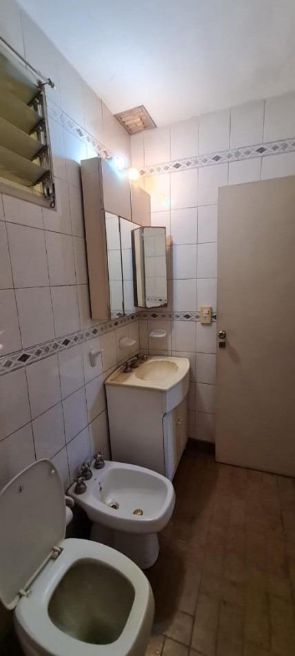 OPORTUNIDAD Departamento de 3 ambientes en VENTA, Centenario 3500.