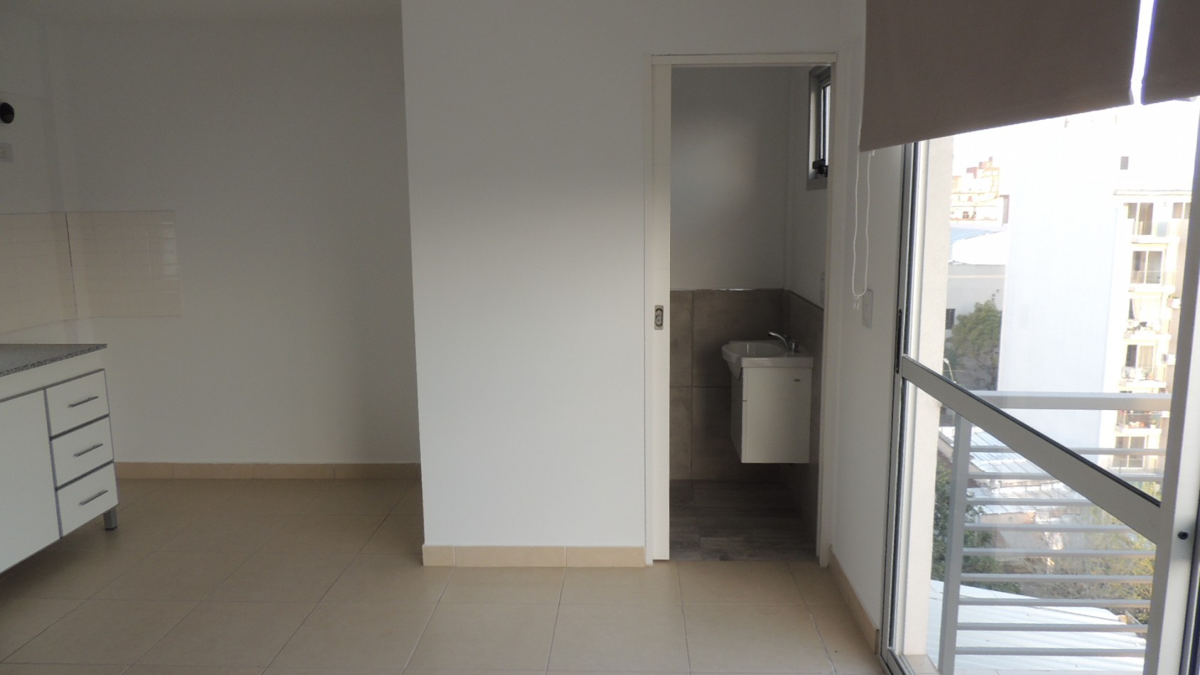 DEPARTAMENTO DE 2 AMB CON TERRAZA PRIVADA EN VENTA EN MORON