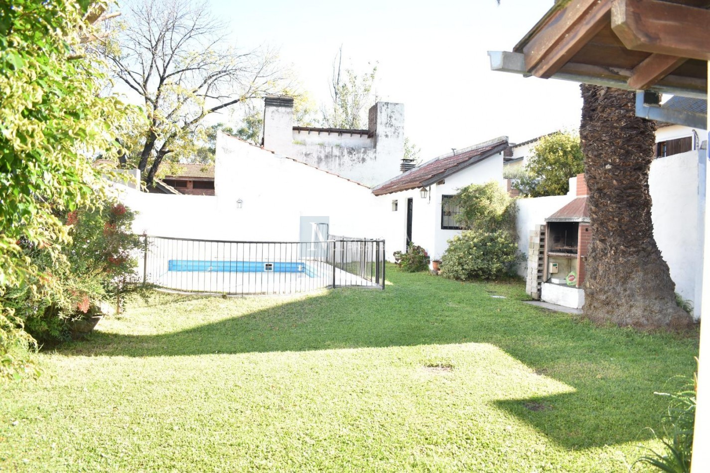 Casa 4 amb Pque. Sayago, Terreno 364 m², Pileta 2 cocheras. Nicolas Arredondo 3000, Castelar