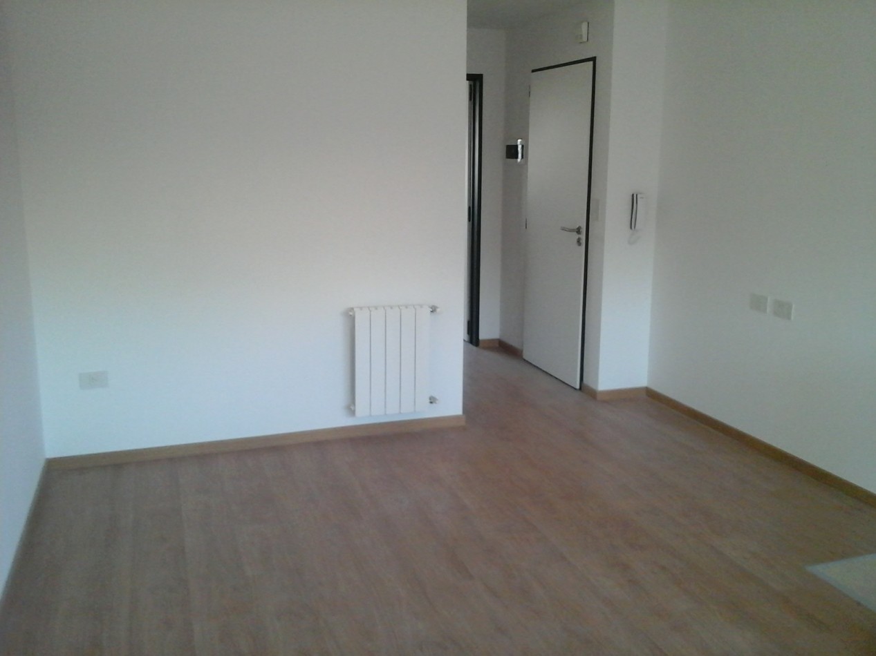 Departamento 2 ambientes en Castelar Sur