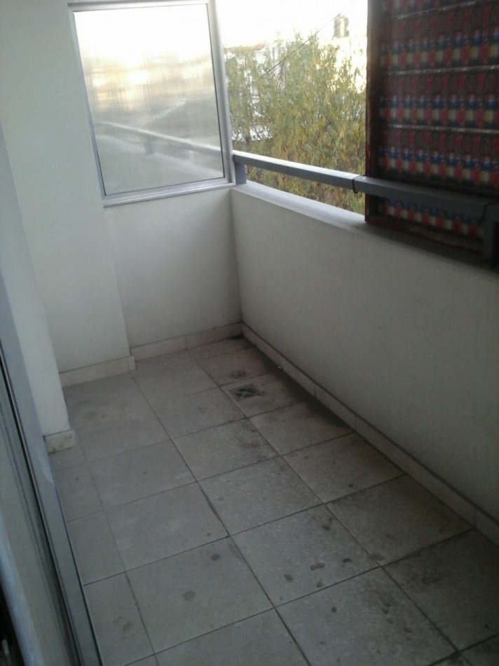 Departamento 2 ambientes en Castelar Sur