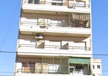 Departamento 2 amb a metros estacion Moron, Sarmiento 900
