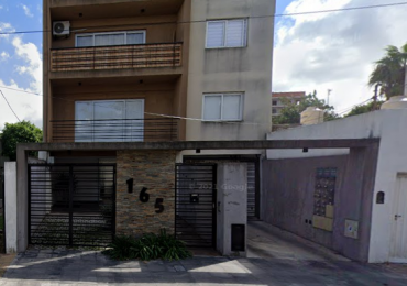 VENTA Depto. 2 amb en MORON con Cochera, Chiclana 165.