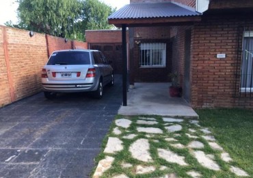 Casa en venta Castelar sur 3 amb. y gran fondo. Tte. Fernandez 3200.